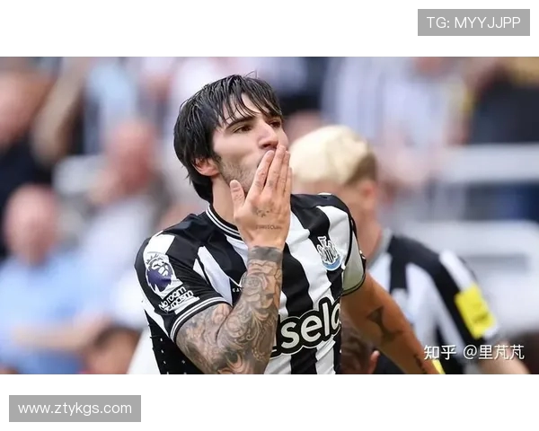 托纳利:职业生涯巅峰已至 更加热衷英超联赛的激烈竞争 托纳利:职业生涯巅峰已至 更加热衷英超联赛的激烈竞争